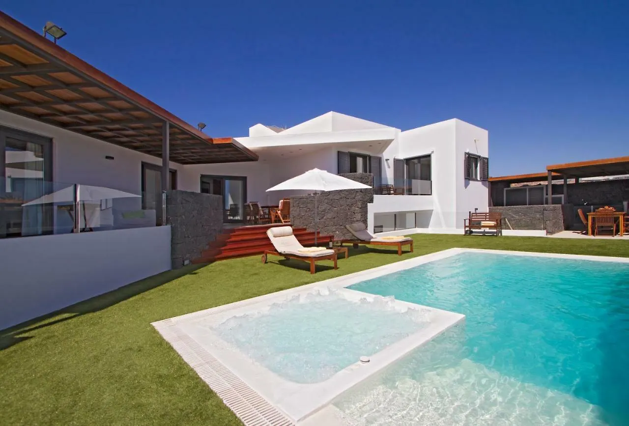 Villa Carlota Puerto Calero